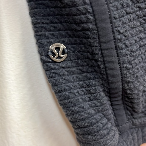 Lululemon On Repeat Bomber Jacket - Picture 10 of 10